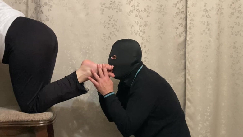 Niki studio: 忽视她的脚奴隶 - 脚崇拜