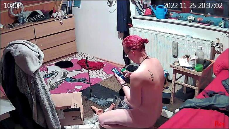 KittieNoOne: Kocasından erken Noel hediyelerini çıkarıyor