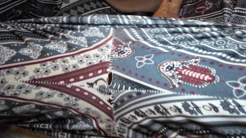 Mr LDN Lad: 私とオーストラリア人のガールフレンドが彼女の友人に唾を吐く