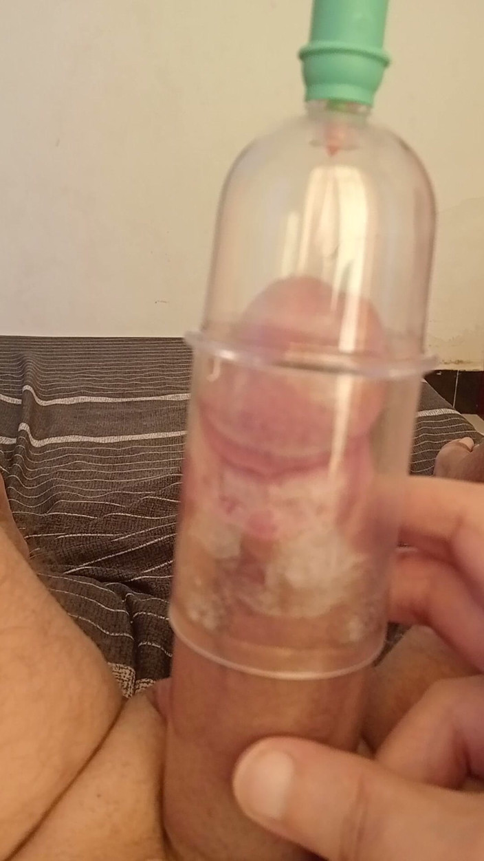 LoveCumInMouth: Мой член в вакууме