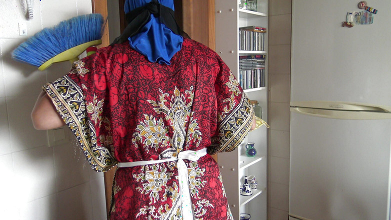 Souzan Halabi: La cameriera araba pulisce la cucina e ingoia sperma Per...