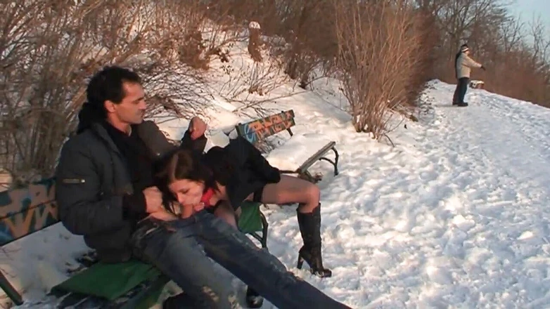 Out Sexxx: Wild sex outdoor for a sexy brunette
