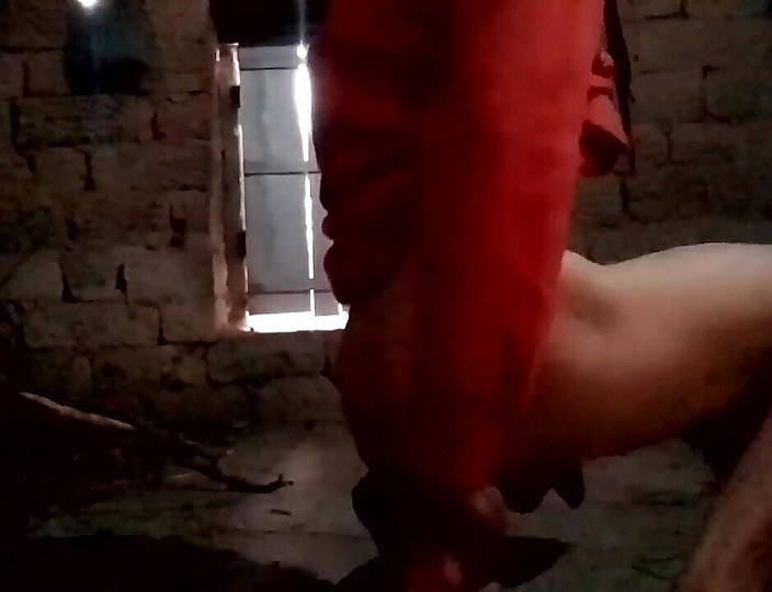 Gangbang straight: Prstění zadku na černém místě