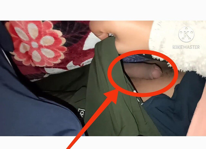 Desi__Panda: Giáo viên Ấn Độ con cu to quái vật trong tay tôi...