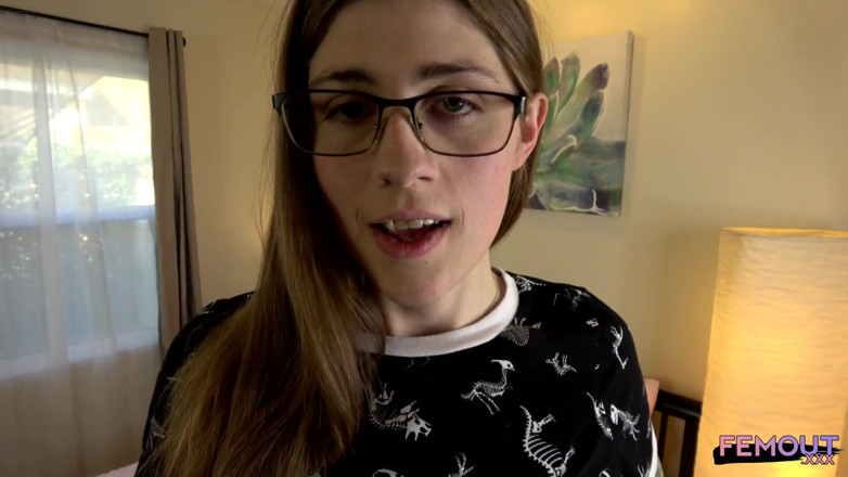 Femout XXX: Transgirl Scarlett Rose se corre para ti