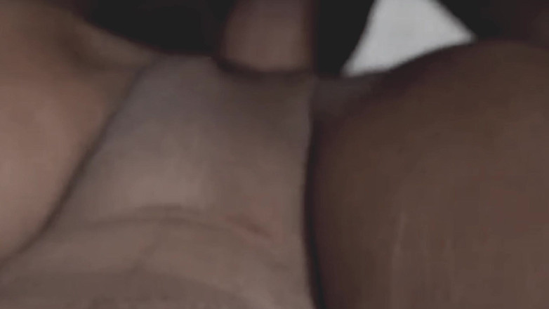 DesiBurChudai: Sau khi chồng đi ra ngoài, anh chồng kế rất quyết...