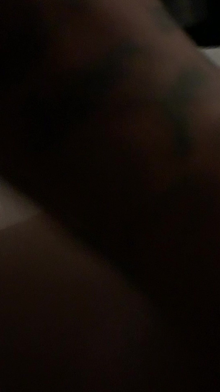 Shebad: Evli kadın kocasının arkadaşıyla otelde boşalmak için yalvarıyor