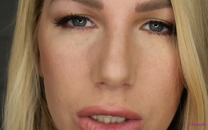 Danielle Maye: Beautiful Lips Custom