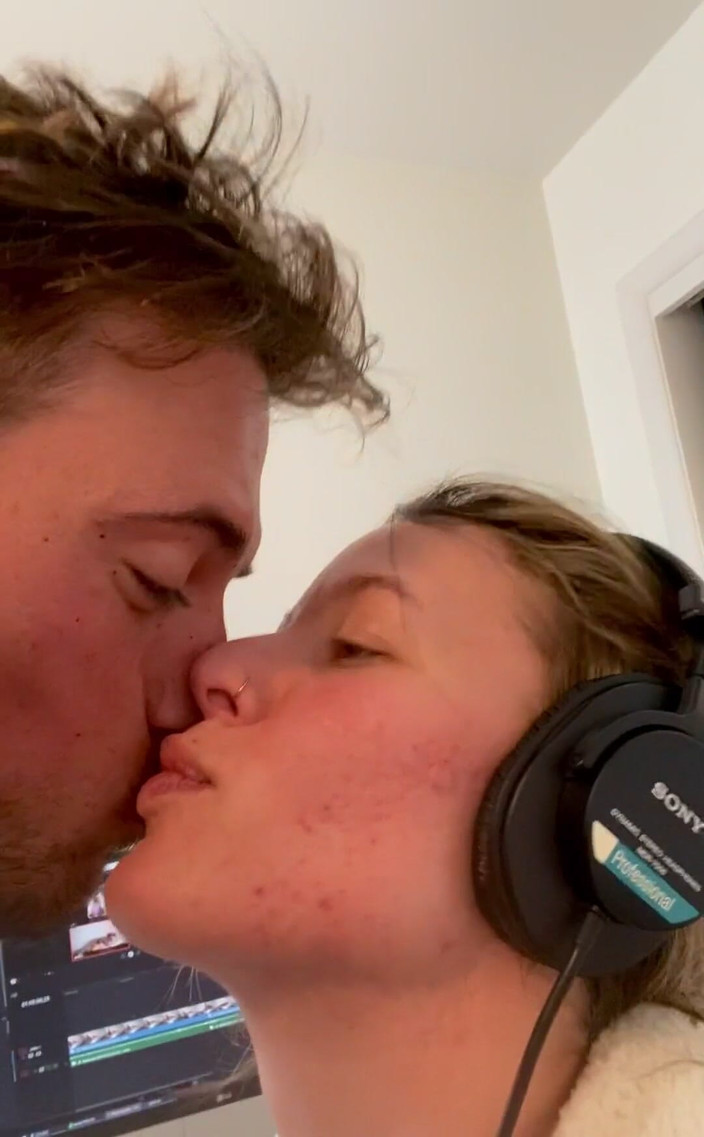 Kate Marley: Маленькі акти любові, швидкі відсмоктання, поцілунки та обійми підтримують закоханих між справжніми пристрасними сеансами