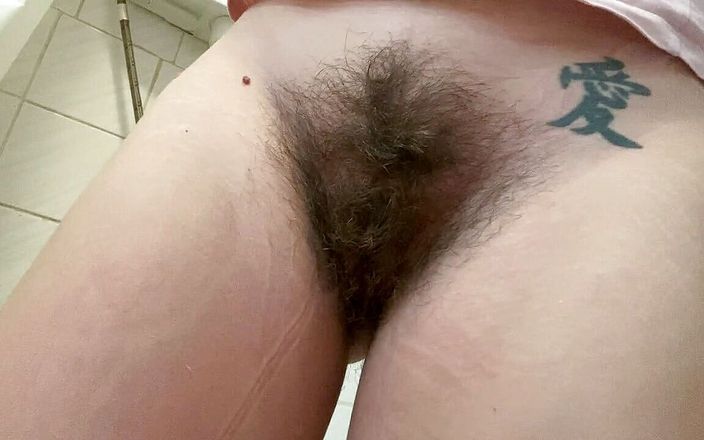 Cute Blonde 666: Pissing compilation hairy pussy