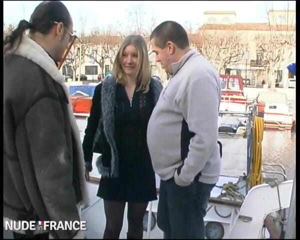 La France a Poil: Young Flo is so pretty that her husband will lend...