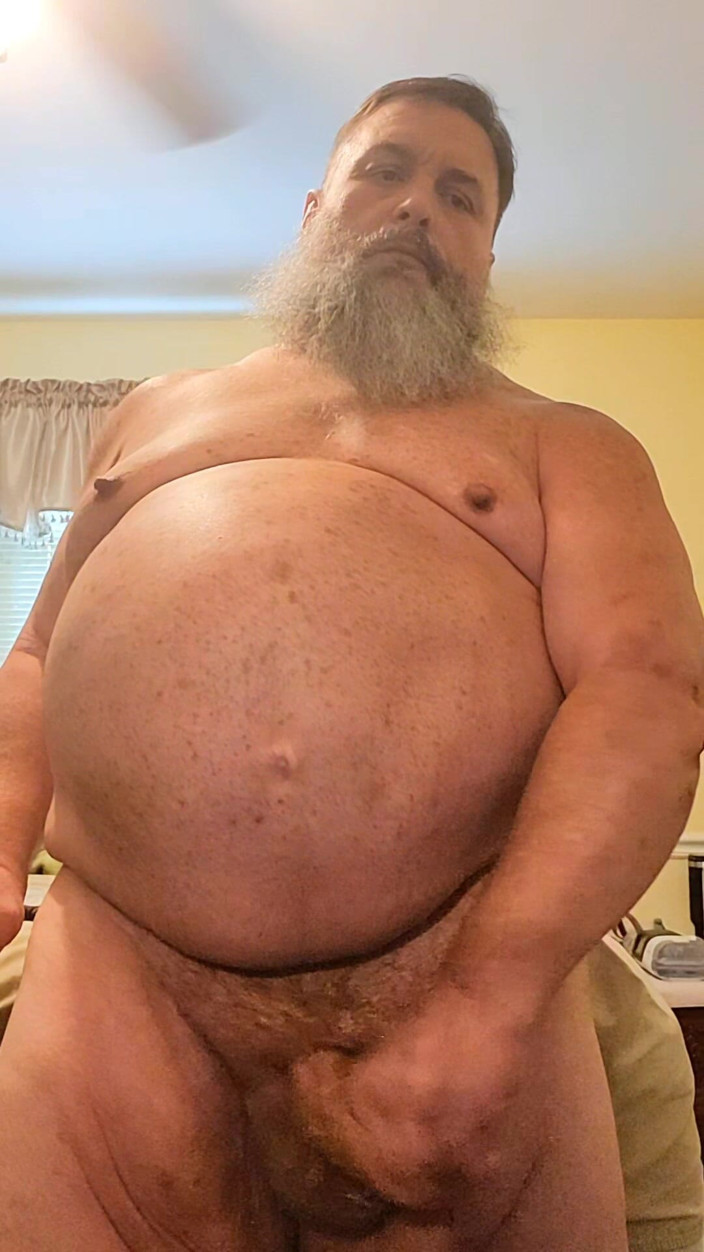 GeneWadexxx: Stiefpapi-bär bekommt es verbal und kommt