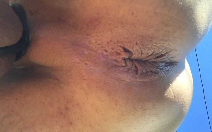 GourmetSuit54: 私の穴を広げる新しい友達