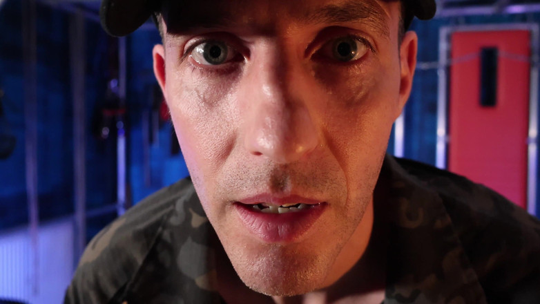 TomBakerBDSM: Dziewica przyssawka kutasa