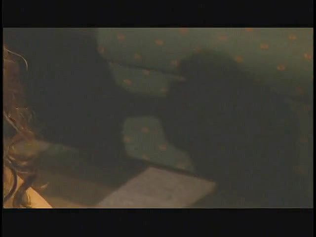 Asian Club: 男人在她的房间里操可爱的小奶子并被颜射