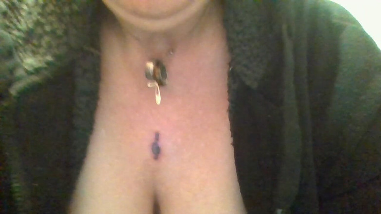 krazykristin: Peitões na sua cara podem gozar