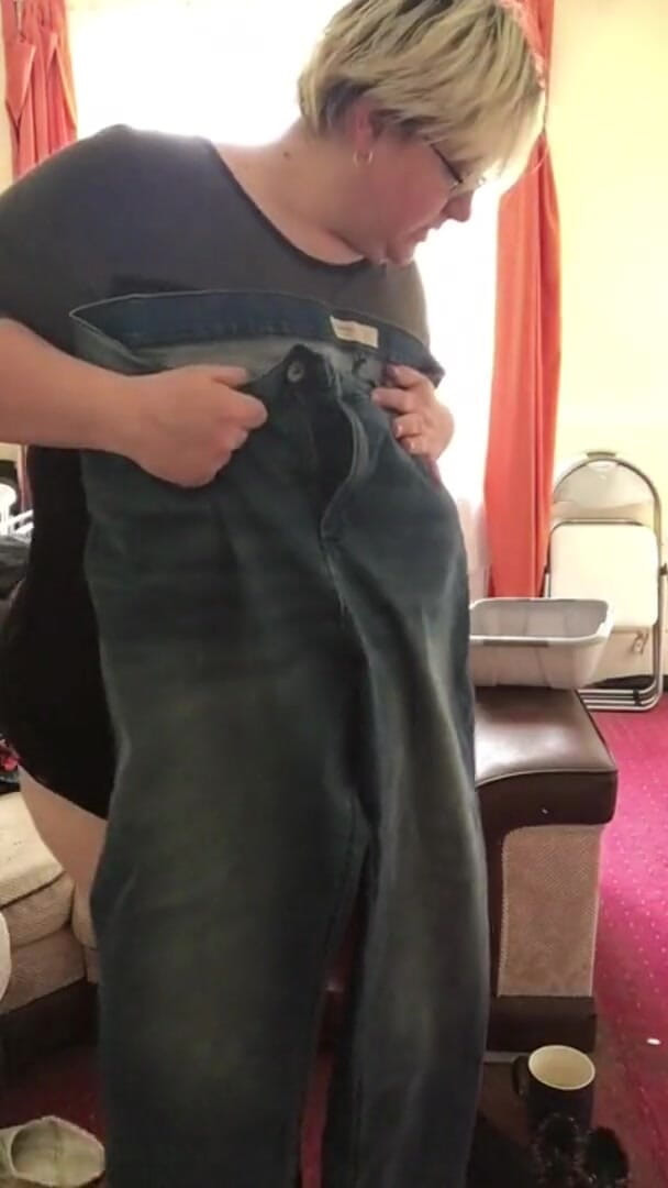 Real homemade BBW BBC porn: Bbwbootyful getting ready to go out with outdoor flashing