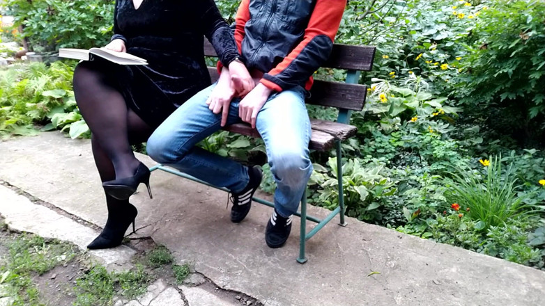 OurFetishLife: MILF reaction to the outdoor masturbation