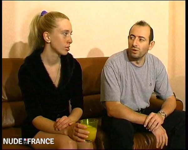 La France a Poil: Il vicino e la vicina stanno per scopare di fronte...
