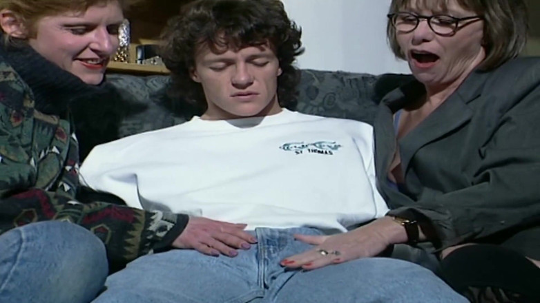 Vintage Climax: Nice threesome leads to many orgasms