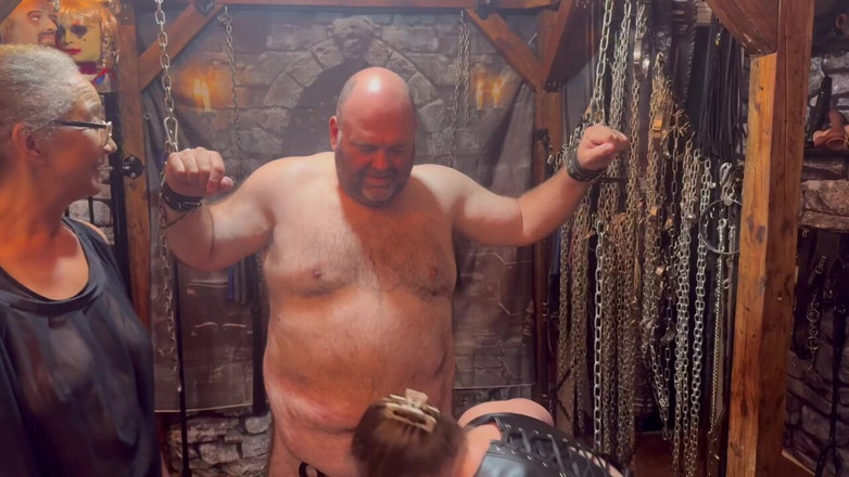 blackberrymilf: Lanisterbear Gets Put Back Into Ball Buster Part 2