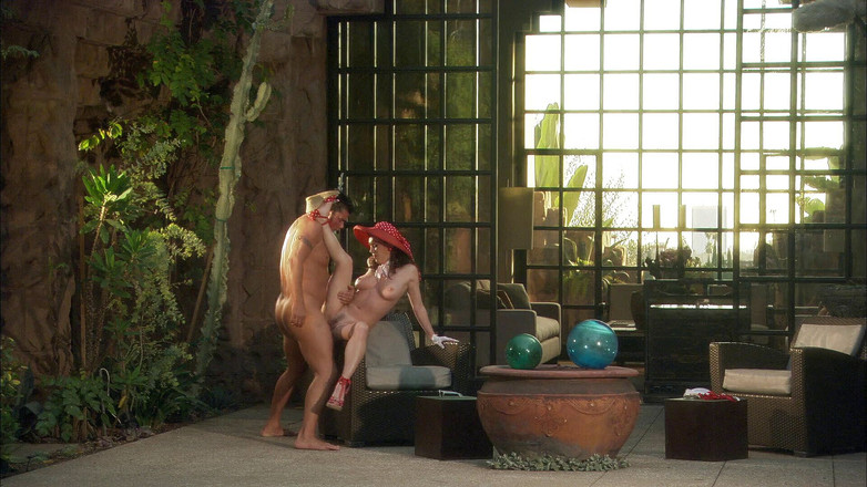 Villa outdoor fun: 밤에 의붓딸을 따먹는 Boink와 아침에 그녀의 핫한 어머니