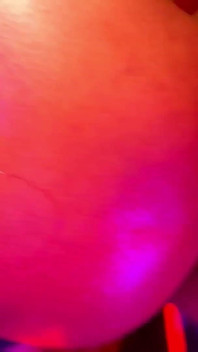 오늘 출시된 새로운 뱀파이어 비디오!!