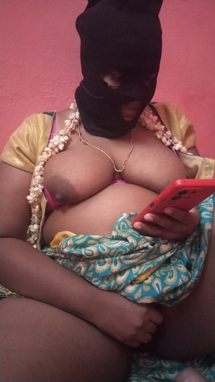 Benita sweety: Tamil Sex Stories Reading by Female Stepmother