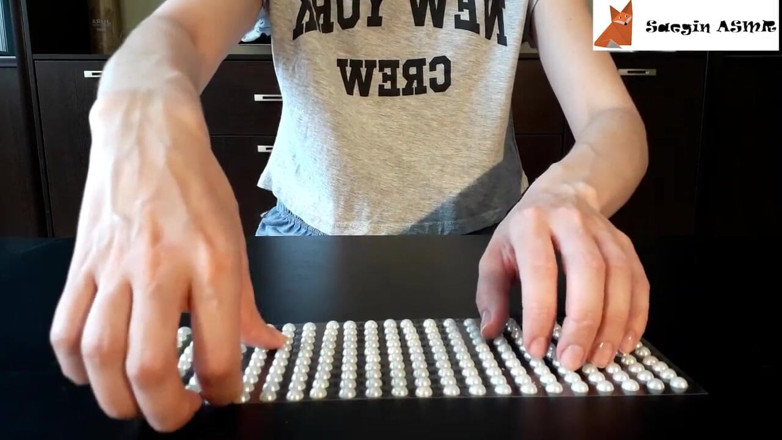 Saegin: [ASMR] Scratching textures, part 1 (no talking)