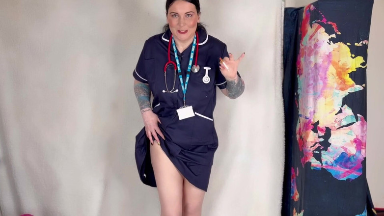 MissFFW: 看護師、ファッフル、タバコとトイレが欲しくてたまらない