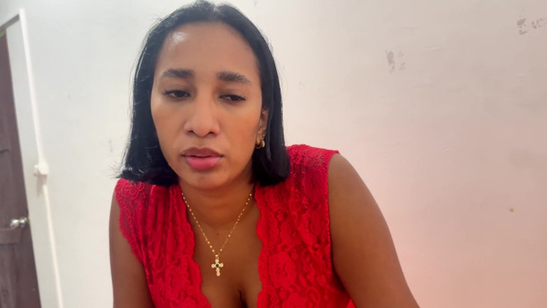 Leyne Rodriguez: นมใหญ่คุณแม่เลี้ยง Leyne Rodriguez ติดกับแล้วโดนลูกชายเงี่ยนเย็ด