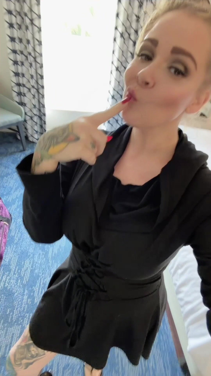 Miss Whitney Morgan: Что мы стреляем сегодня? За кулисами в субботу!