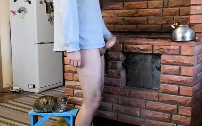 Wanker forever: Je branle ma bite dans le bois près du fourneau