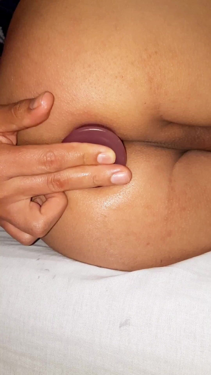 eddiexcxc: Šukání mého těsného zadku se sexuální hračkou, část 2