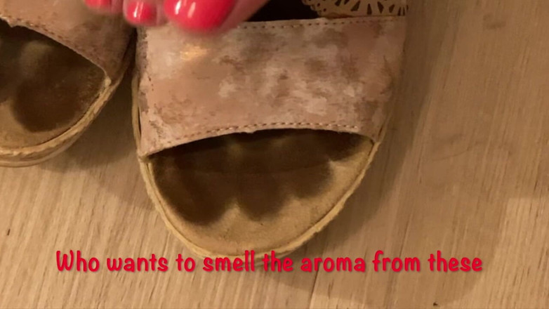 Mr MF: Pani dojrzałe stopy w Lbd i bardzo śmierdzące buty