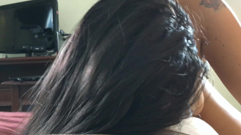 Alex Ace 305: Latina milf chupa um pau médio