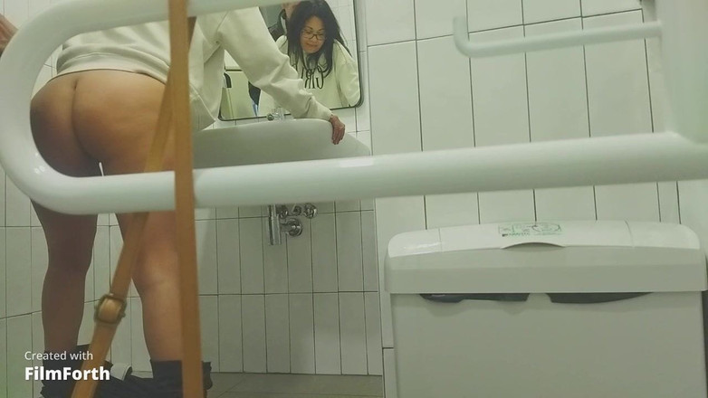 Mayay Thor X: सार्वजनिक शौचालय मुझे दे दो जो अच्छा है