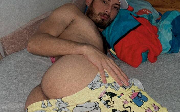 Lagartillo Tv: Velmi sexy pohledný muž začal dělat porno - úvod