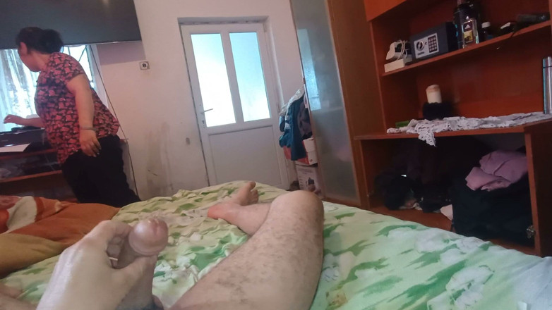 Ionut899: Hago Felaciones En Mi Cama Y En Mi Música
