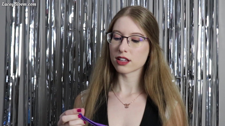 Lacey Bloom: 불고 풍선 JOI 12:31