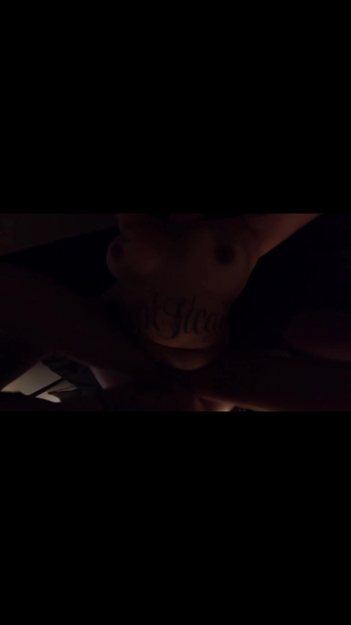 Fuckmemoney: Vykuchej mě, kurva ano