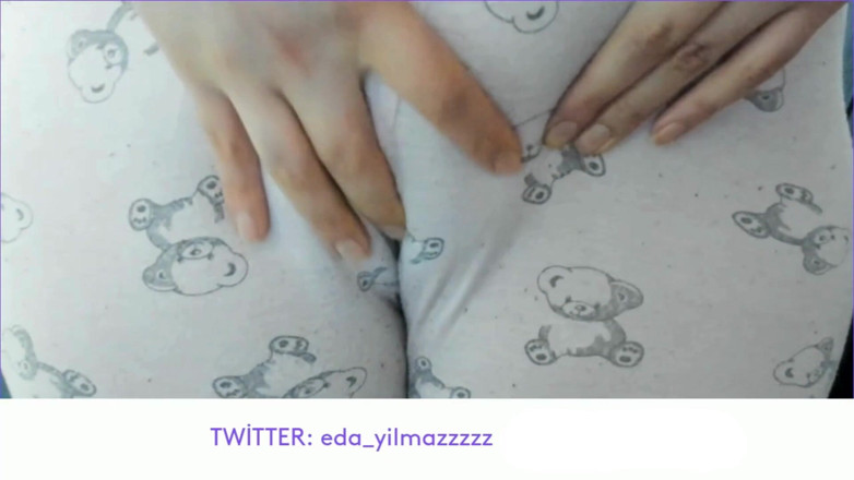 bigass_sexy_bigboobs: Cameltoe- Swollen Pussy- Masturbate with Pajama- Rubbing Pussy with Pajama