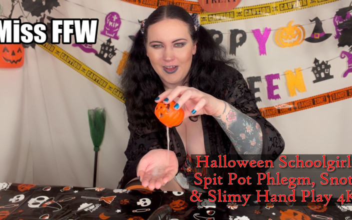 MissFFW: Halloween girl Spit Phlegm Snot Slimy Hand Play 4K