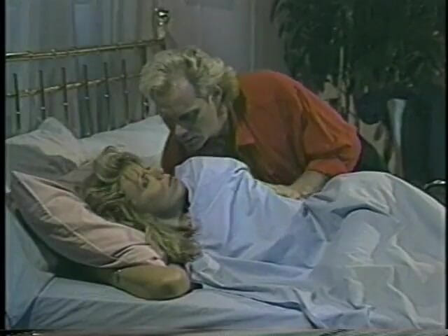 Old Good Porn: Classic clip with gorgeous all-natural porn queen giving good head...