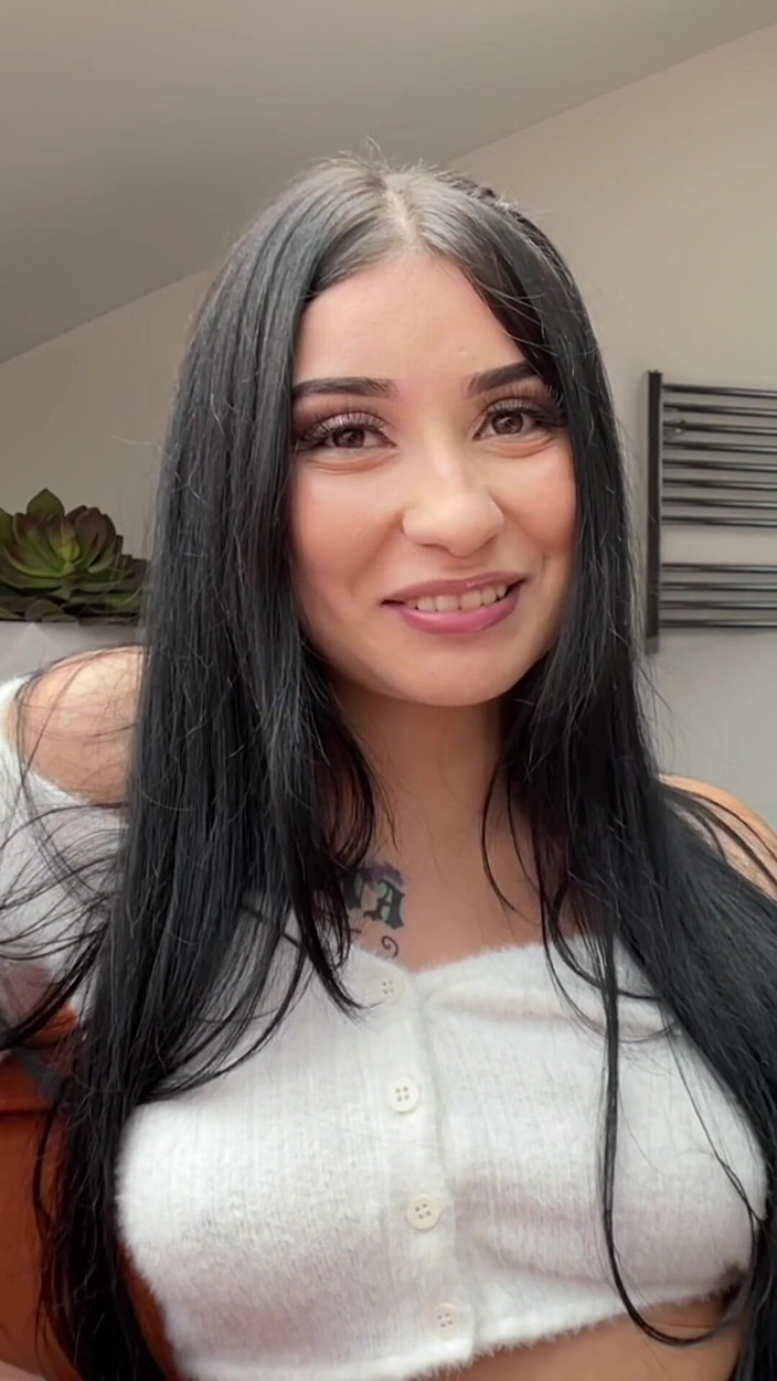 Johnny Grey: 第一次选角与美丽的娇小拉丁与大奶子和完美的屁股 - 第一人称视角性爱