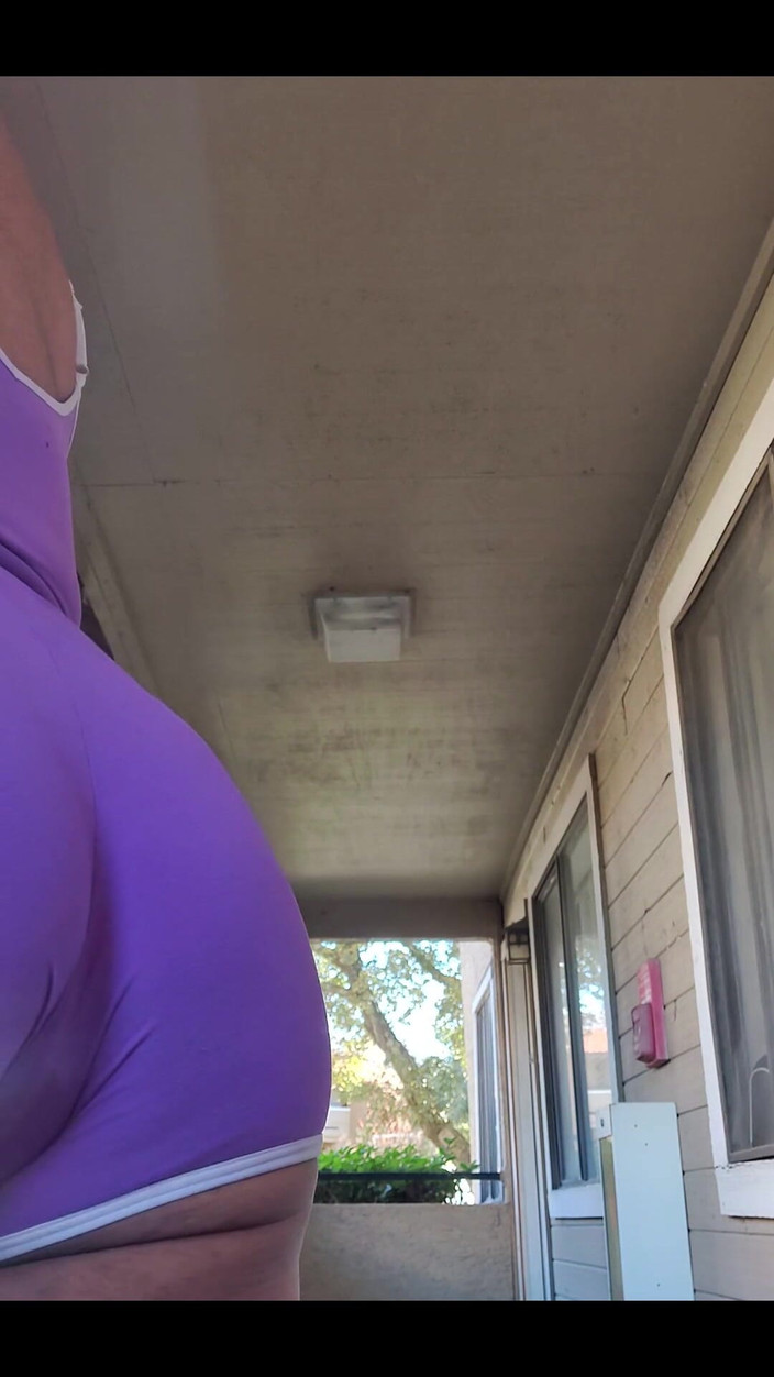 KNKY Bee: मुझे अभी-अभी फिर से प्लग किया जाना था