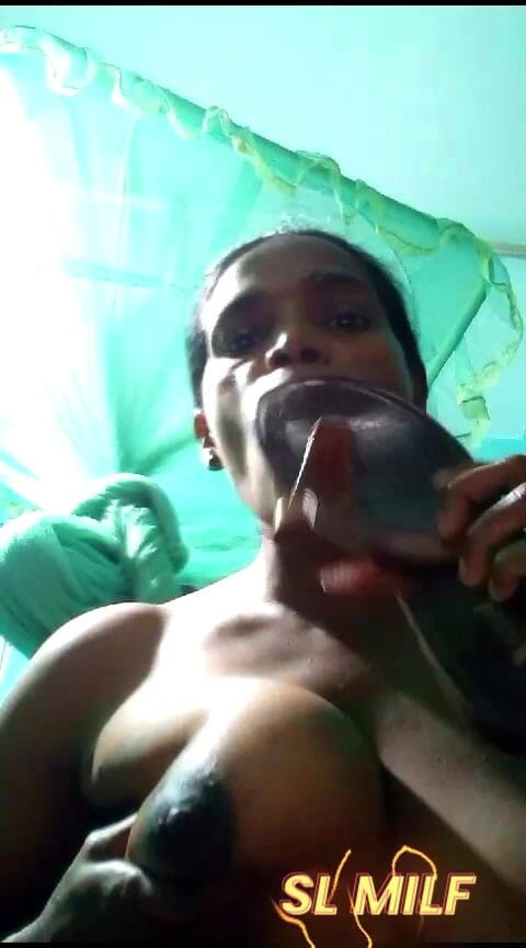 JANAKI: Tamil schiavo miLF ha pulito le scarpe e io gli...