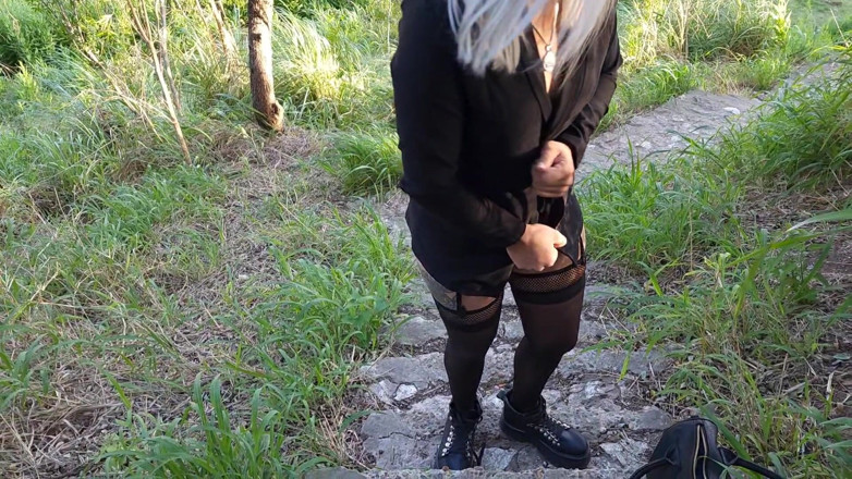 Sweet American: Sexy Právnička, Byla Venku Šukána Cizincem