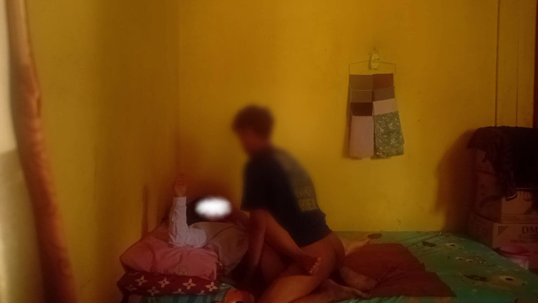 Famly sex: Teenage Girl in College in Entot at Her House When...