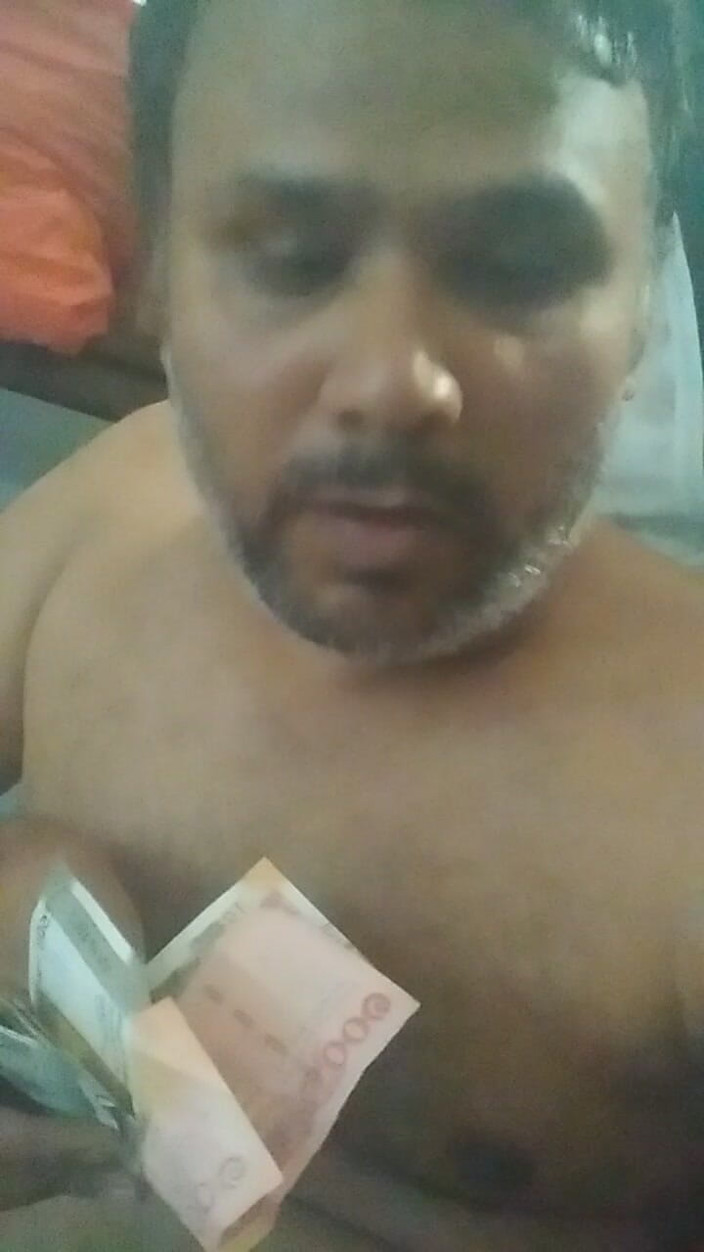 Nani Top: Naakte jongen neukt je langere uren vrij